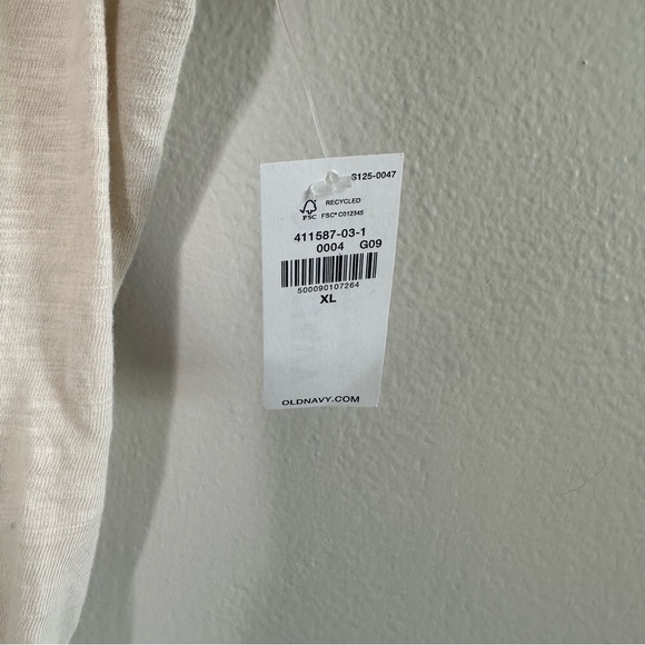 Elegant Cream Midi Dress - Picture 8 of 8